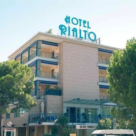 ホテル Rialto 4*