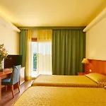 Rialto 4*
