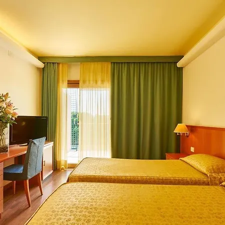 Rialto 4*